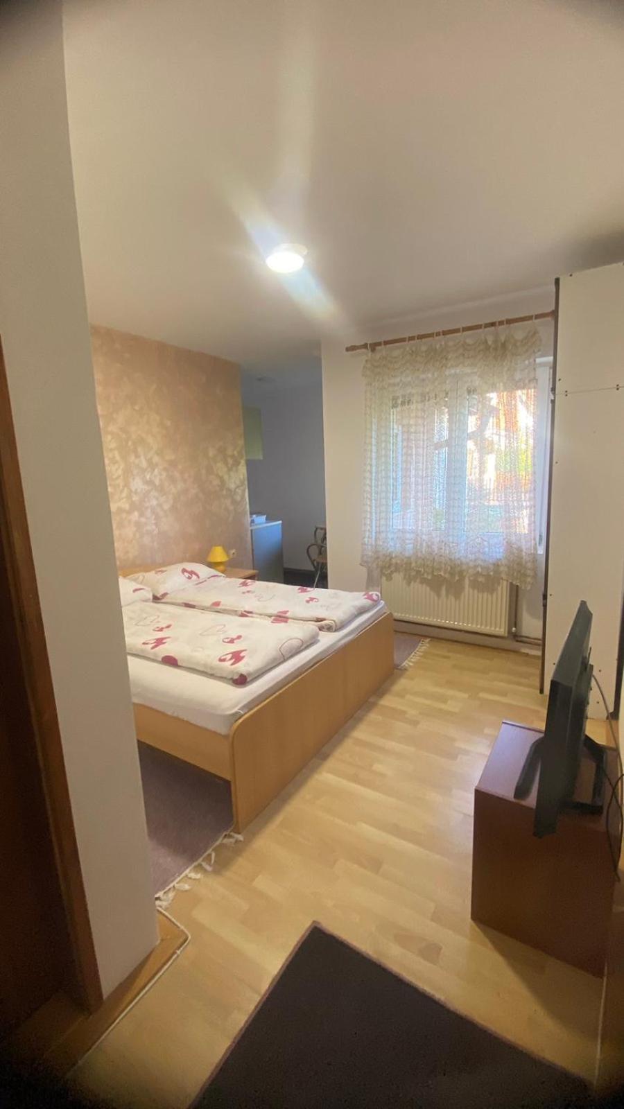 Apartmani Nais ズラティボール エクステリア 写真